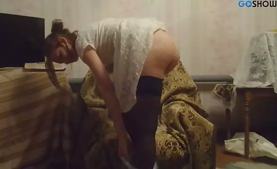 Tease Me Round  Tantalizing Booty Display